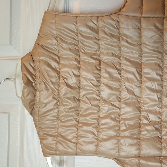 MARC NEW YORK ANDREW MARC champaign puffer vest. Size small - Picture 3 of 7
